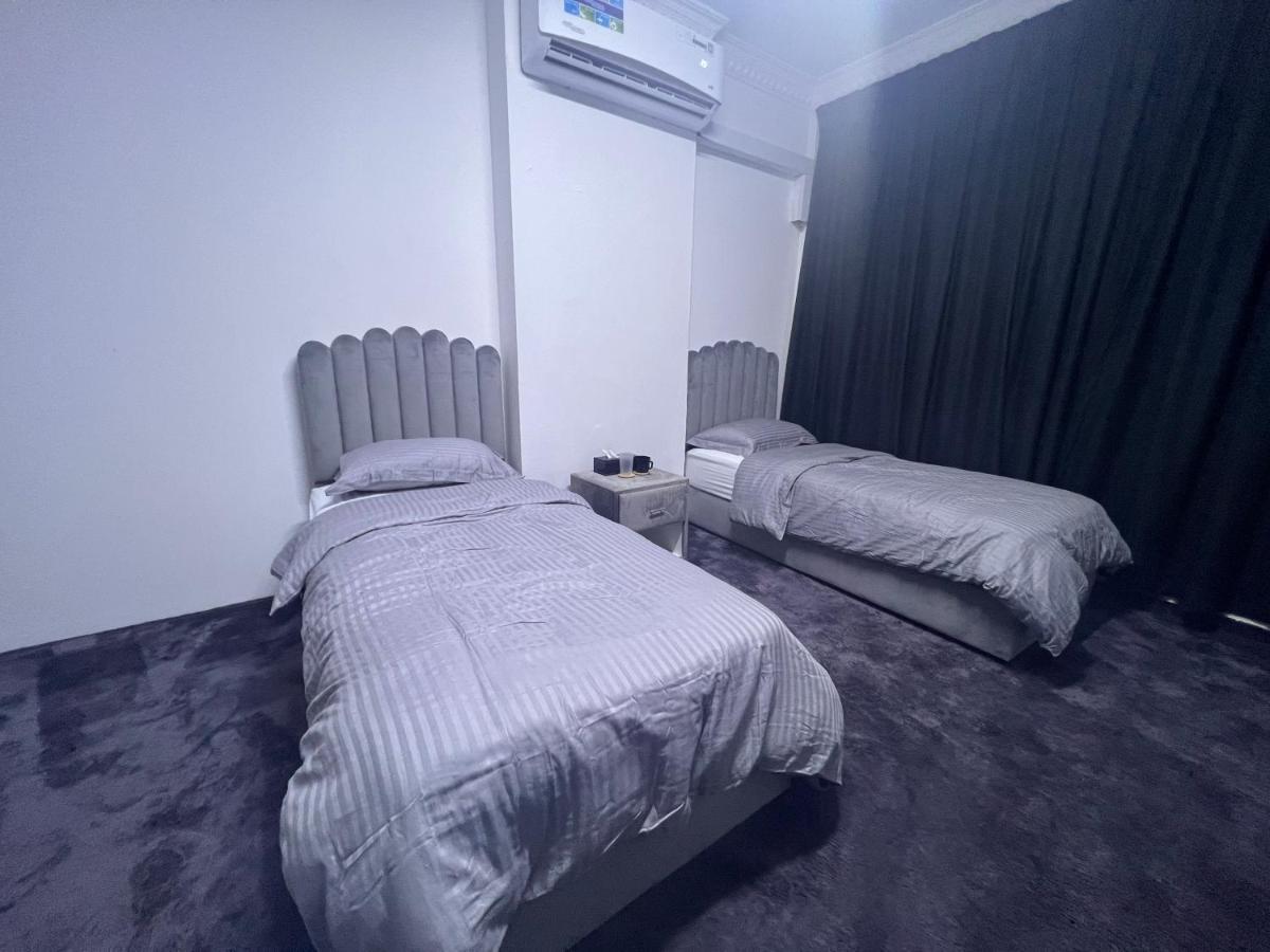 Dinar - Twin Bed Homestay *